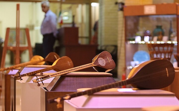 نمایشگاه ساز و موسیقی در کرمانشاه